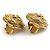Boucles d'oreilles clips Chanel en métal doré - vue 3