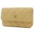 Clutch Chanel Yellow CC de piel de cordero acolchada con cadena - vista 10