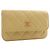 Clutch Chanel Yellow CC de piel de cordero acolchada con cadena - vista 11