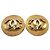 Orecchini a pressione rotondi placcati oro Chanel CC Gold