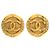 Orecchini a clip rotondi Chanel CC placcati in oro