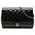 Clutch de aba Chanel Brown CC acolchoada em verniz estriado com corrente