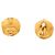 Orecchini a clip rotondi placcati oro Chanel Gold CC - vista 3