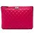 Clutch Chanel Boy O Case Medium de piel de cordero acolchada roja
