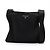 Sac messager Prada en nylon Tessuto avec logo triangle en cuir