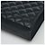 Autre Marque Um design de aba envelope que harmoniza um padrão de matelassê chevron e diamante sofisticado confere a sensibilidade distintamente sofisticada de Saint Laurent. Fabricado em material altamente durável, é - vista 5
