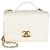 Bolsa de aba Mini Golden Plate em pele de cordeiro acolchoada branca Chanel