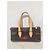 Louis Vuitton Monogram Vernis Rosewood Bordeaux - vista 3