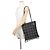 Borsa Tote con catena Chanel in pelle d'agnello nera - vista 4