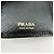 Cartera compacta bi-fold PRADA de piel Saffiano Negra 1ML225 - vista 22