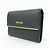Cartera compacta bi-fold de piel Saffiano PRADA Negra Oro 1MH840 - vista 3