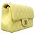 Borsa a tracolla Mini Matelassé con catena Chanel - vista 2