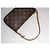 Louis Vuitton Pochette Accessoires Monogram Canvas Medium - vista 4