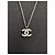 Collana con pendente Chanel Double CC Logo in smalto bianco - vista 2