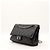 Bolsa de aba Chanel 2.55 em couro preto - vista 2