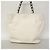 Saco Tote Chanel em couro branco - vista 12