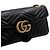 Gucci Bolsa de ombro matelassé chevron preta com corrente dourada - vista 9