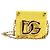 Dolce & Gabbana Custodia Airpods gialla con placca logo DG e catena dorata - vista 6