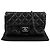 Chanel Borsa a tracolla con patta e logo CC