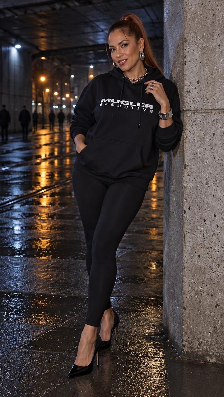 Thierry Mugler · Look Streetwear Otoño Noche en Manchester por Maria_7165 | JoliCloset #4739