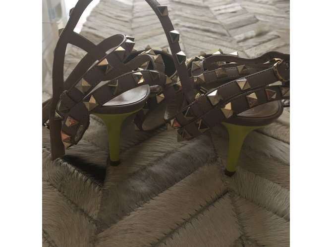 valentino rockstud slingback kitten heel