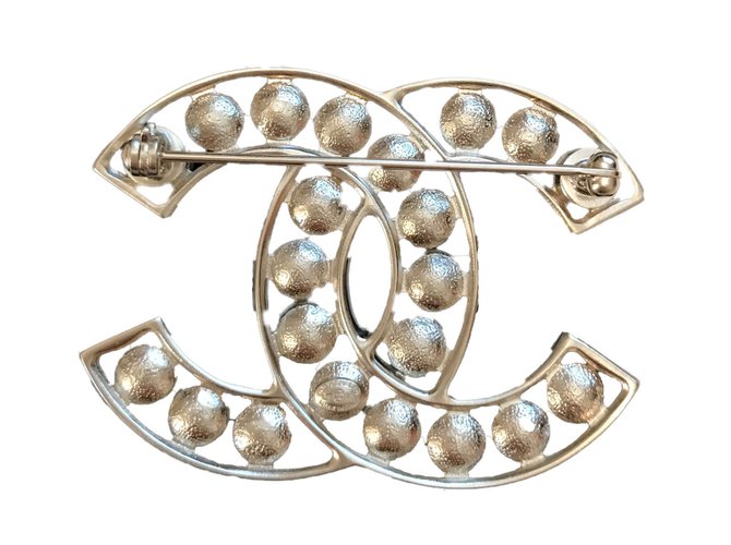 Chanel Pin