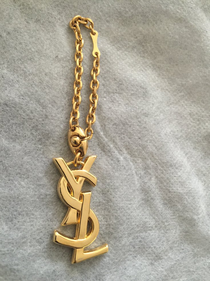 Yves Saint Laurent Bag charm Golden ref.39212 - Joli Closet