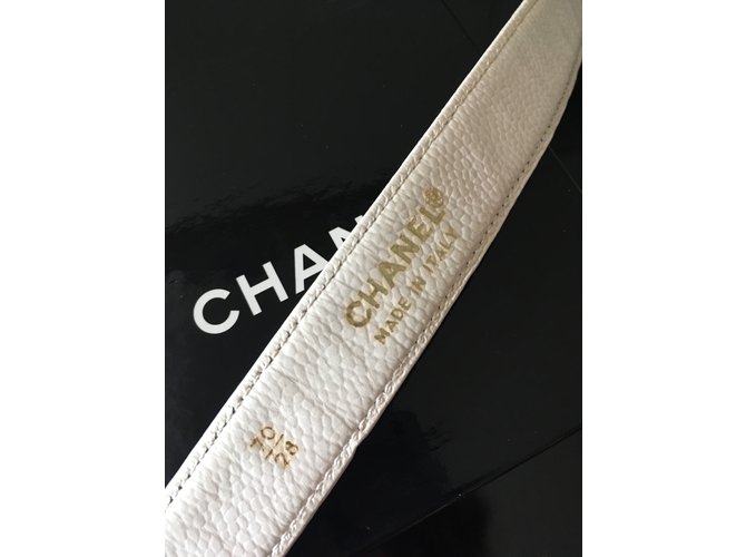 Chanel Belt White Golden Leather Metal ref.43164 Joli Closet