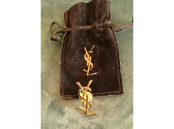 Yves Saint Laurent Pins & brooches Golden Goldplated ref.47051 Joli Closet
