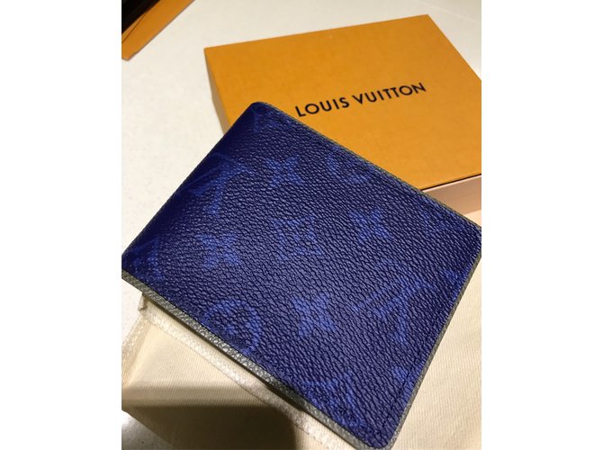 Slender mens wallet Louis Vuitton Blue Leather ref.57708 Joli Closet
