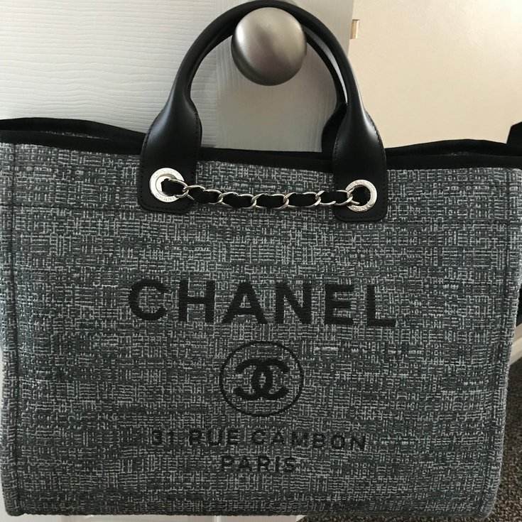 Chanel Deauville Large Tote Bag NEW 2018 - Grey with Glitter! Cloth ref ...