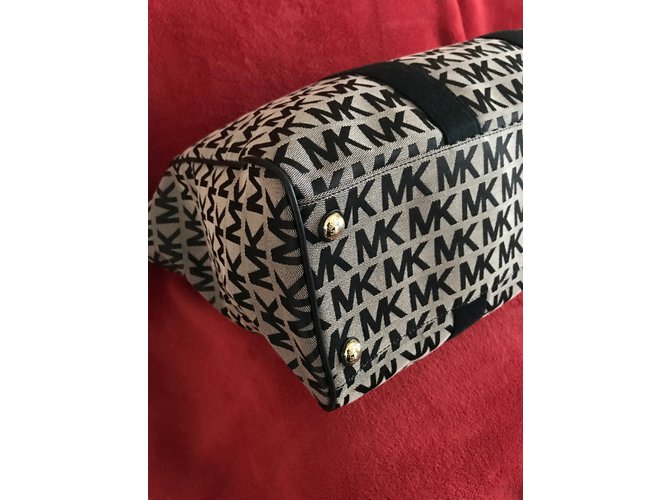 Michael Kors MK Signature Weekend / Travel / Gym Bag BLACK LOGO XL