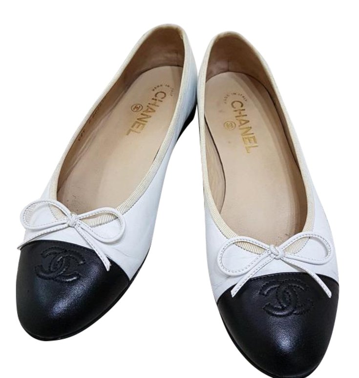 Chanel ballerine White Leather ref.61545 - Joli Closet
