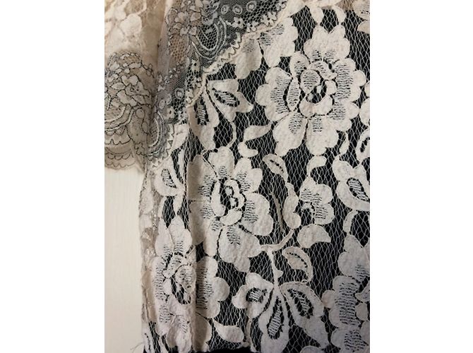 Robe Noire Sandro Avec Dentelle Blanche - Taille 36 (FR) - État Très Bon