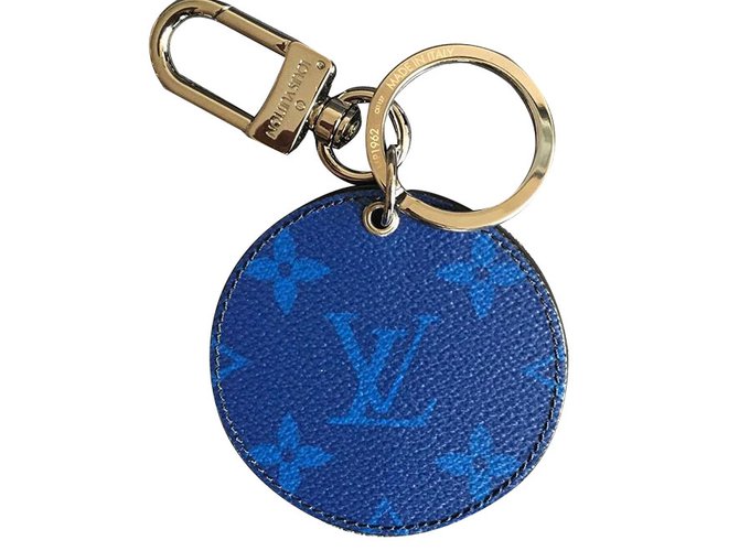 Louis Vuitton Bag charm Leather ref.68594 Joli Closet