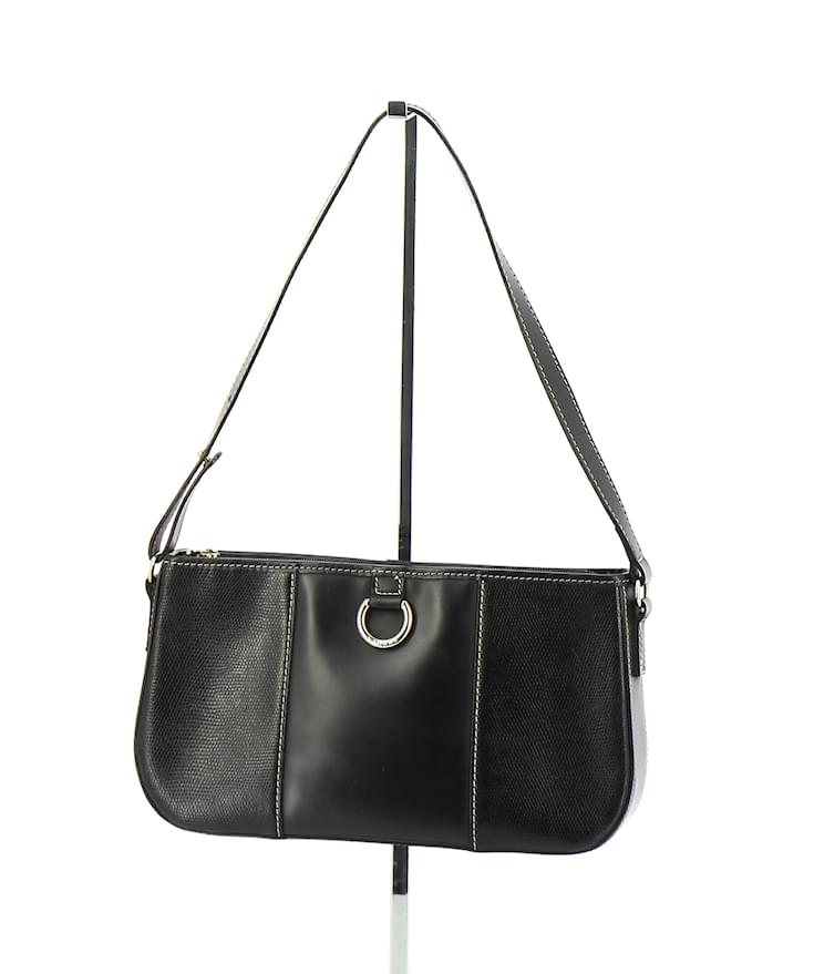 Lancel Handbag Black Leather ref.69992 - Joli Closet