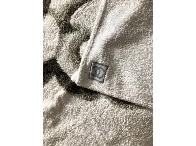 Chanel Bath towel White Cotton ref.71249 Joli Closet