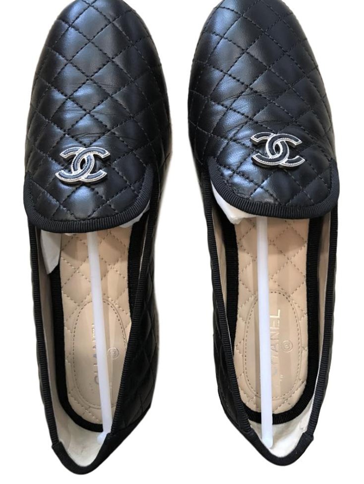 Chanel black quilted loafers Leather ref.85604 - Joli Closet