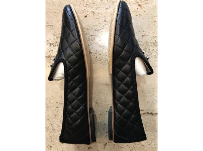 Chanel black quilted loafers Leather ref.85604 Joli Closet