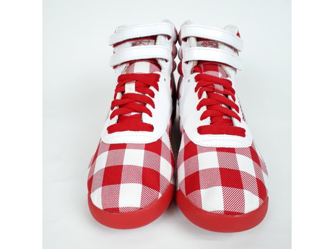 reebok rouge et blanche