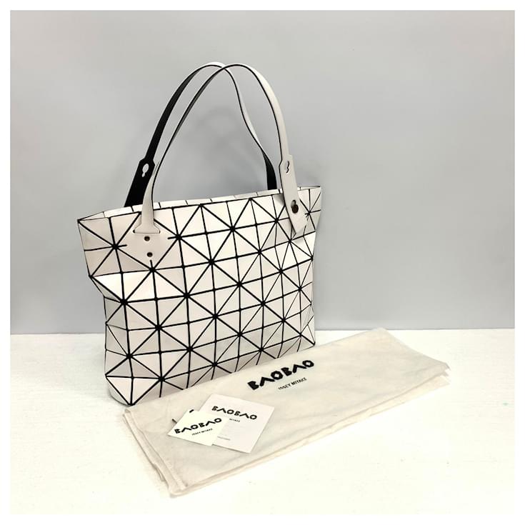 Issey Miyake White BAOBAO Tote Bag Synthetic ref.116003 - Joli Closet