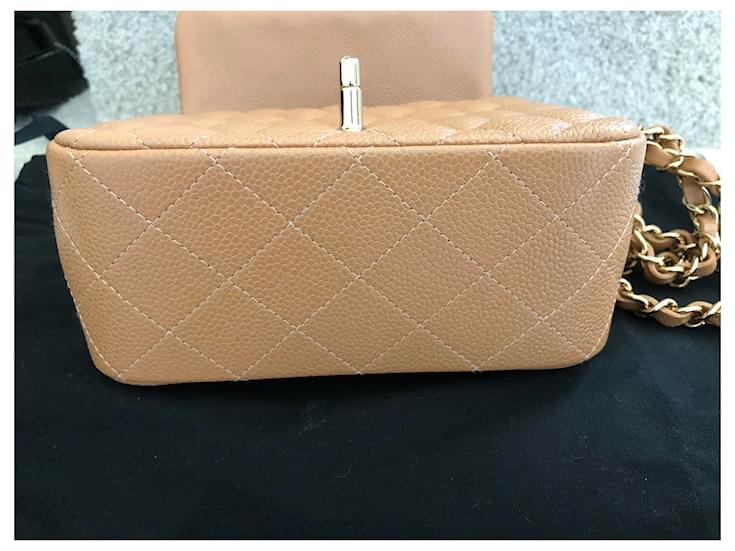 chanel 18s beige mini