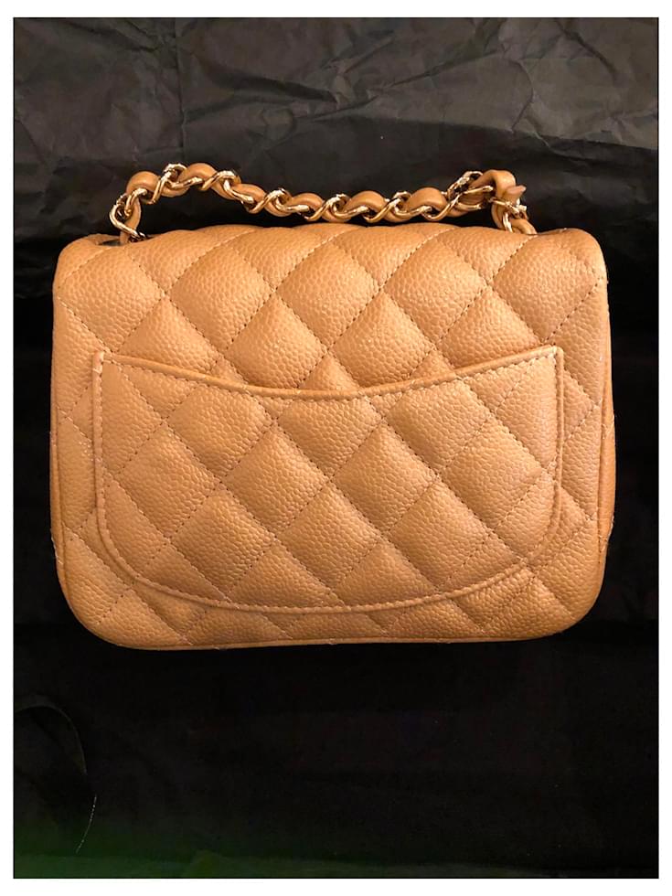 chanel 18s beige mini