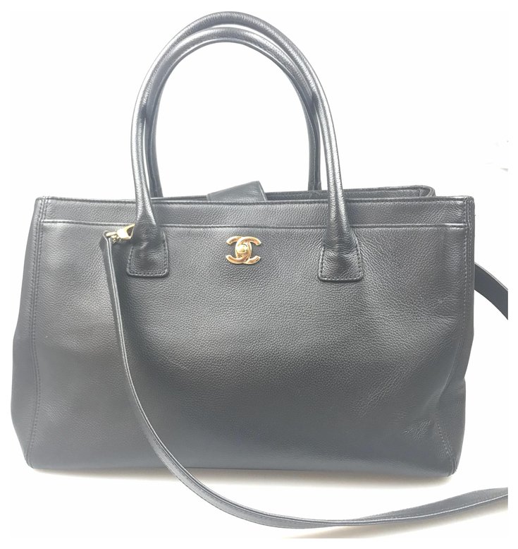 Chanel Black Executive Cerf Tote Leather ref.143214 - Joli Closet