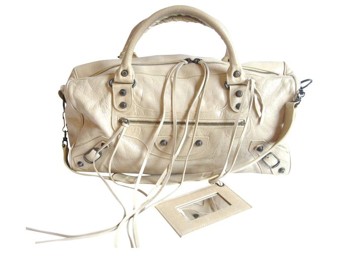 balenciaga twiggy discontinued