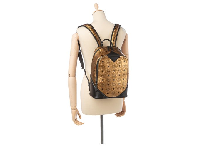 Sac à Dos MCM DUAL STRONG En Cuir Visetos Cognac – Neuf Avec étiquettes, Format Moyen