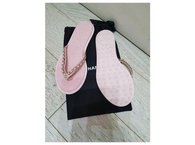 claquette chanel rose