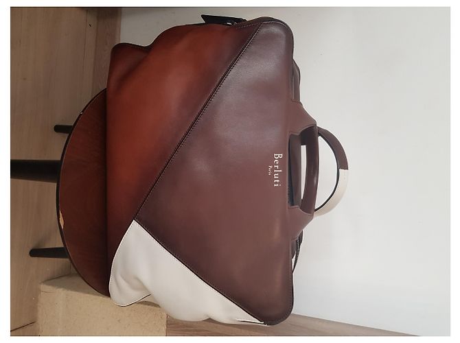 Sac à Main Bandoulière BERLUTI Calligraphie Angel Gulliver - 2WAY, Occasion Très Bon État