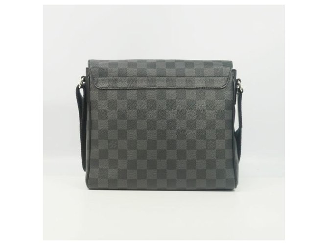 LOUIS VUITTON District PM Herren Umhängetasche N.42404 ref.209729 Joli Closet LOUIS VUITTON District PM Herren Umhängetasche N.42404 ref.209729 Joli Closet
