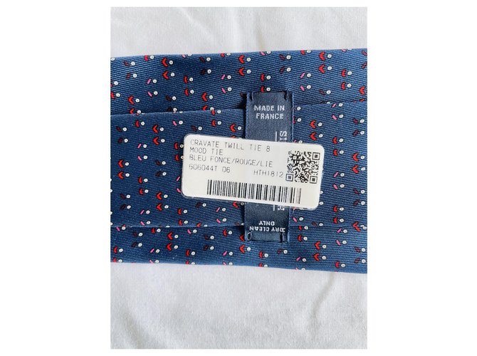 Vêtements pour femmes ROBES ET CHAUSSURES DE MARIEE Abidjan Vêtements pour femmes ROBES ET CHAUSSURES DE MARIEE Abidjan